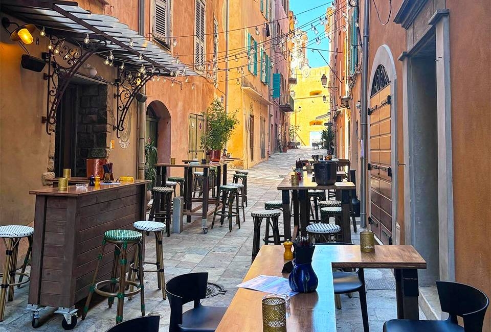 Le restaurant - Café Brasserie Tapas Le Victor Bastia La Citadelle - restaurant BASTIA